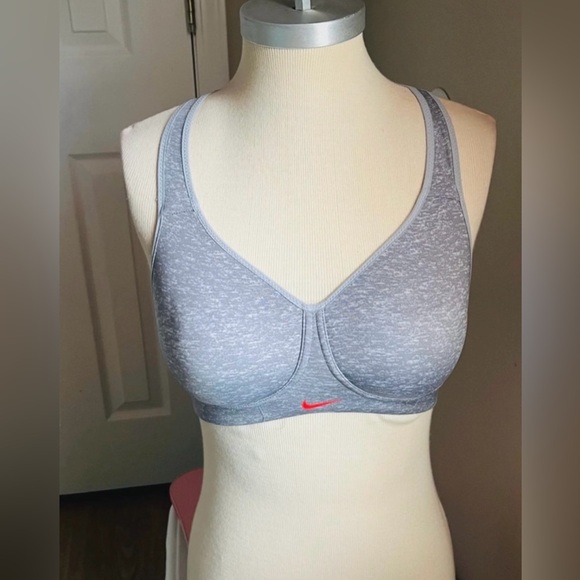 Women’s Gray Sports Bra Size 32 D - Picture 1 of 6